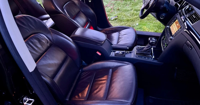 Skoda Superb cena 45000 przebieg: 238000, rok produkcji 2011 z Nowe Miasto nad Pilicą małe 497